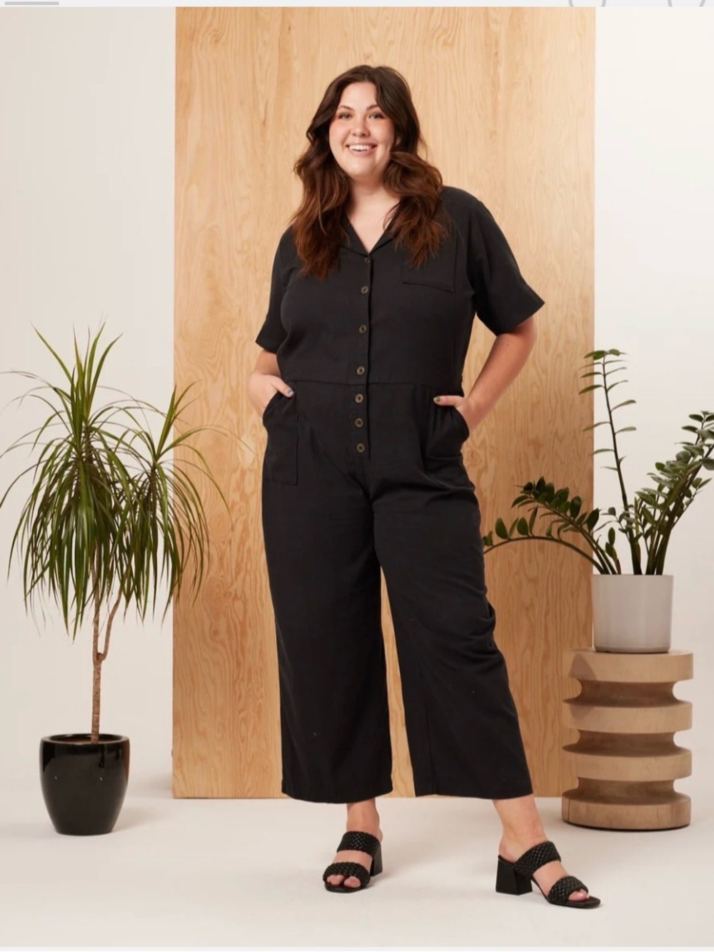 Women's Black Short-Sleeve Button-Front Jumpsuit
